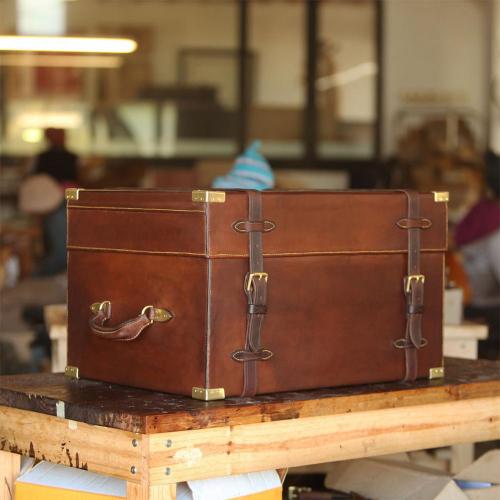 leather, safari box, coolbox, hotbox, case, picnic case, craftsmanship, handmade